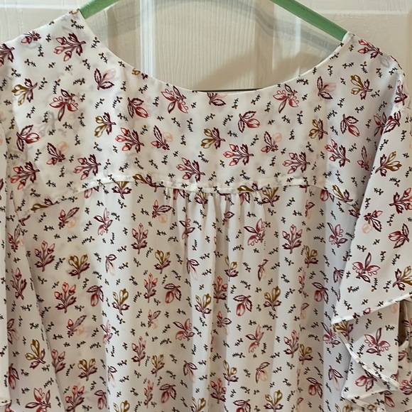 LOFT Autumn Floral flutter sleeve v-neck blouse - Picture 4 of 7